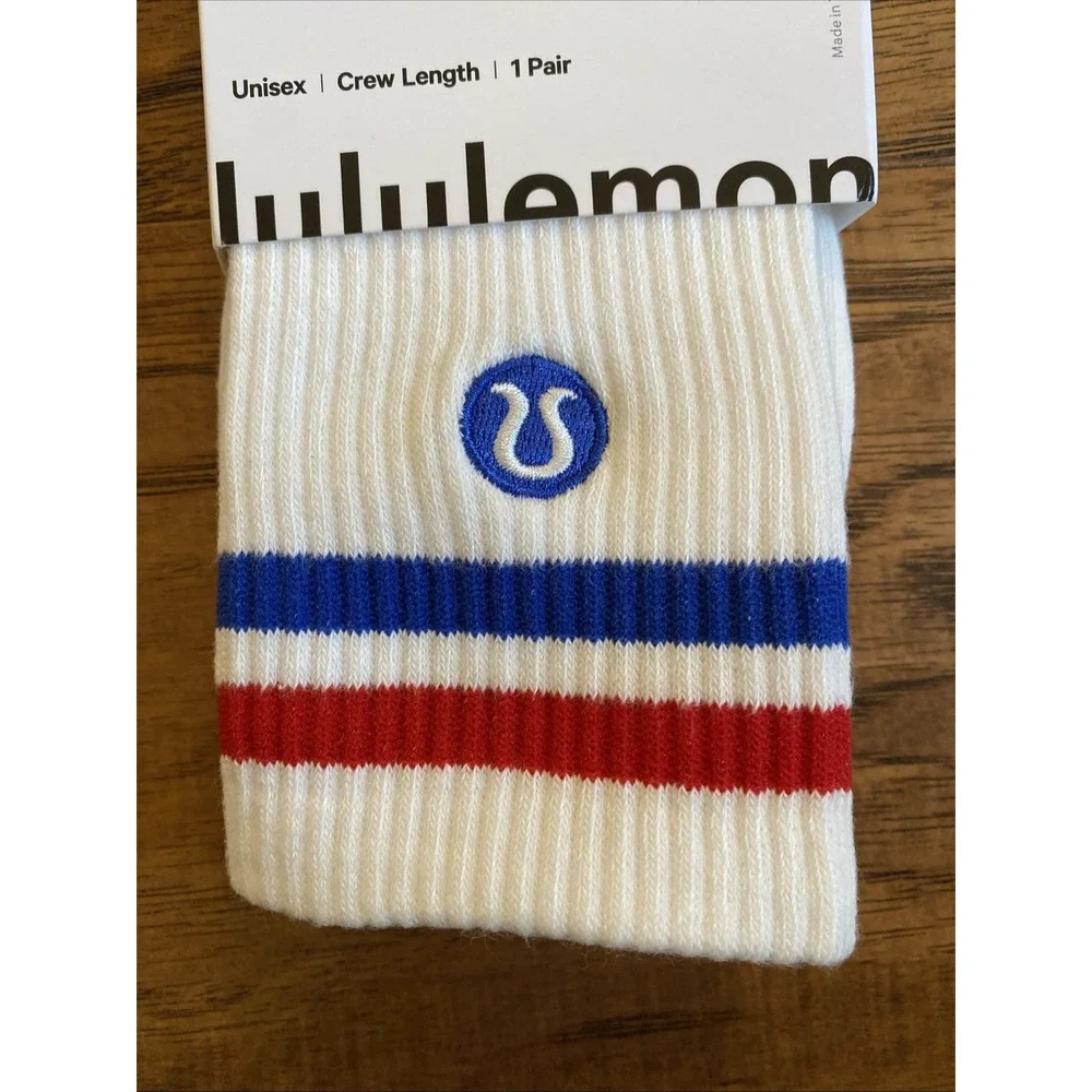 Lululemon Daily Stride Ribbed Crew Socks White Stripe Red Blue Medium Athletic